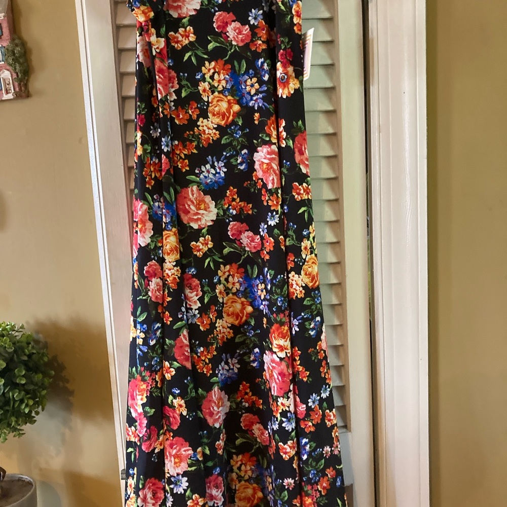 LuLaRoe broomstick skirt